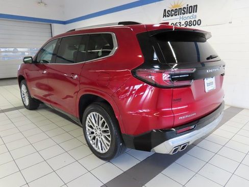 Used 2024 GMC Acadia Denali image 12