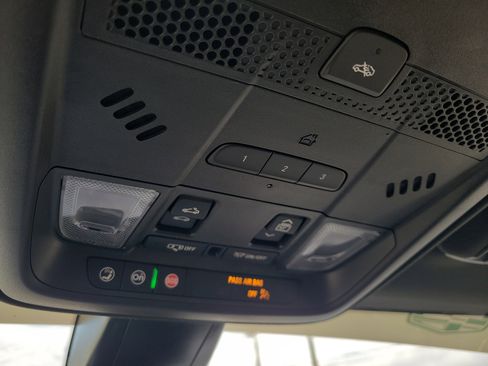 Certified 2025 Cadillac XT5 Premium Luxury image 19