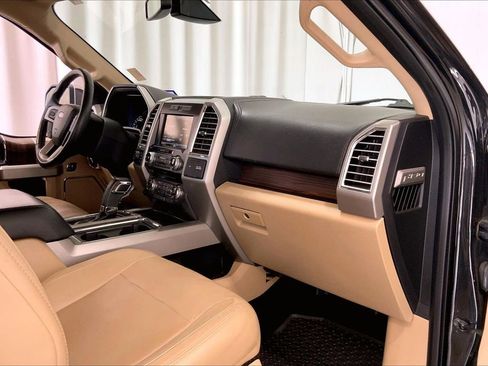 Used 2015 Ford F150 Lariat w/ Equipment Group 502A Luxury AWD/4WD image 28