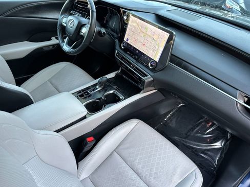 Used 2024 Lexus RX 350 Premium Plus w/ Convenience Package image 18