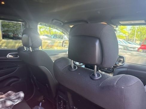 Used 2022 Jeep Grand Cherokee Laredo E w/ Security & Convenience Group AWD/4WD image 12