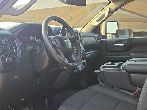 Used 2025 Chevrolet Silverado 2500 Custom w/ Custom Value Package AWD/4WD image 10