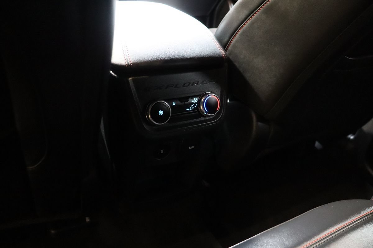 Used 2025 Ford Explorer ST-Line RWD image 48