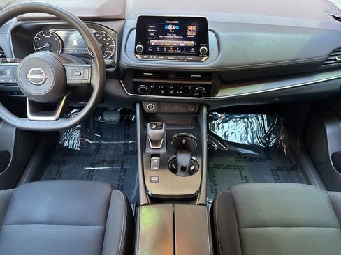 Used 2023 Nissan Rogue S image 11