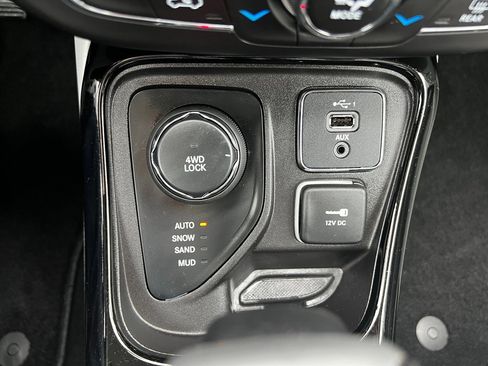 Certified 2019 Jeep Compass Limited w/ Safety & Security Group image 17