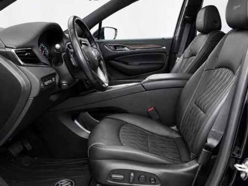 Used 2023 Buick Enclave Avenir w/ Avenir Technology Package AWD/4WD image 17
