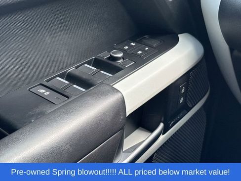 Used 2020 Land Rover Defender 110 HSE AWD/4WD image 34