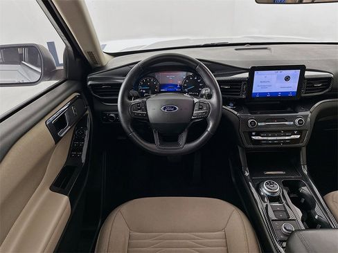 Used 2020 Ford Explorer XLT w/ Class III Trailer Tow Package image 24