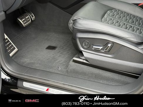 Used 2024 Audi RS Q8 AWD/4WD image 23