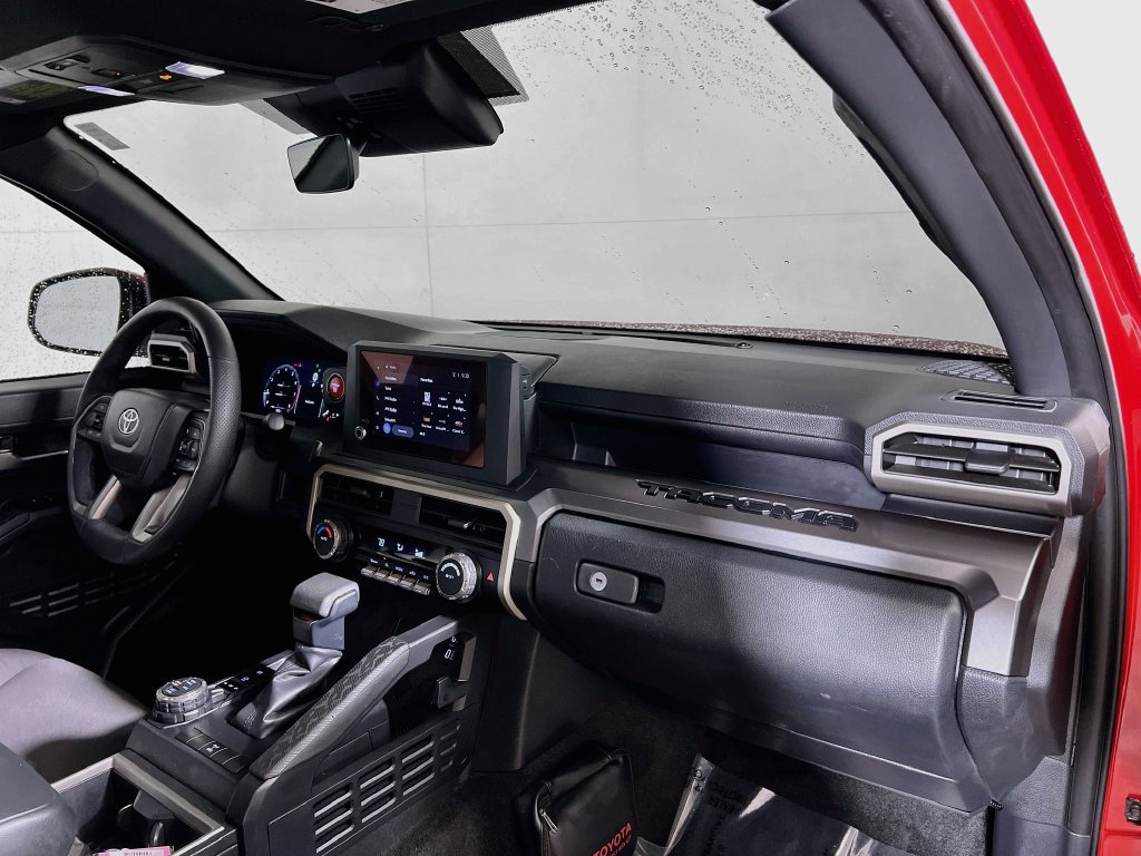 Certified 2025 Toyota Tacoma TRD Off-Road AWD/4WD image 24