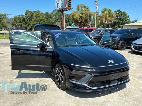 Used 2025 Hyundai Sonata SEL FWD image 10
