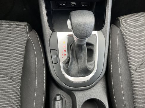 Used 2023 Kia Forte LXS image 28