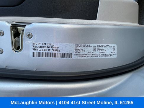 Used 2023 Chrysler Pacifica Limited AWD/4WD image 20