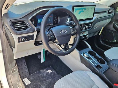New 2025 Ford Escape SE image 3