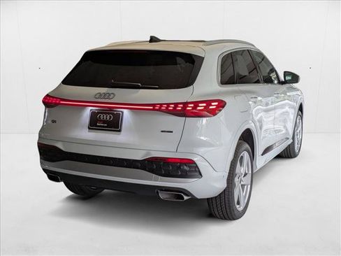 New 2025 Audi Q5 Premium Plus image 2