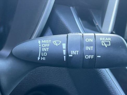 Used 2025 Toyota Corolla Cross XLE FWD image 50