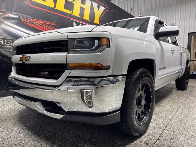Used 2018 Chevrolet Silverado 1500 LT w/ All Star Edition AWD/4WD image 2