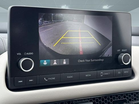 Certified 2023 Honda HR-V LX image 24