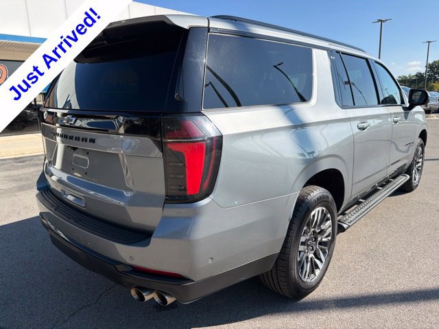 Used 2025 Chevrolet Suburban Z71 AWD/4WD image 3