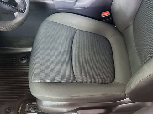 Used 2022 Toyota RAV4 LE image 19