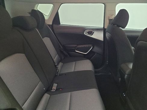 Used 2023 Kia Soul S image 19