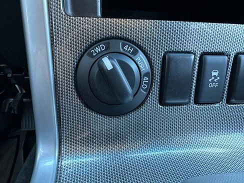 Used 2012 Nissan Pathfinder SV image 20