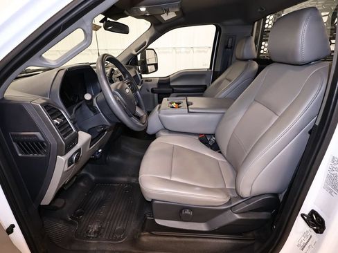 Certified 2022 Ford F550 2WD Regular Cab Super Duty image 15