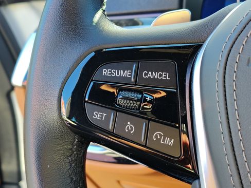 Used 2023 BMW 530i w/ Convenience Package image 29