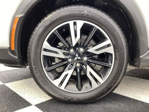 Used 2024 Mitsubishi Eclipse Cross SE image 9