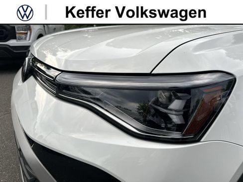 Used 2025 Volkswagen Taos S FWD image 9
