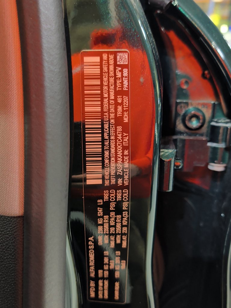 Used 2019 Alfa Romeo Stelvio AWD w/ Cold Weather Package image 17