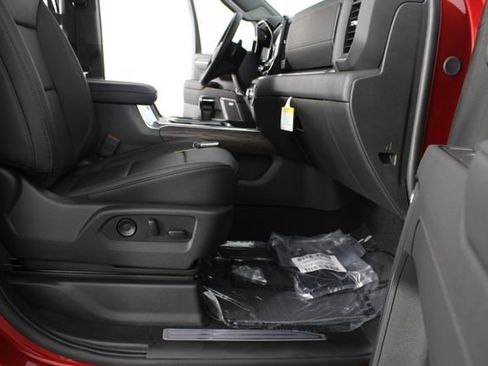 New 2026 GMC Sierra 1500 SLT image 23