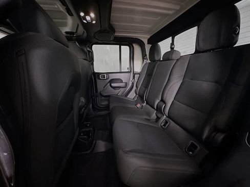 Used 2021 Jeep Gladiator Sport AWD/4WD image 14