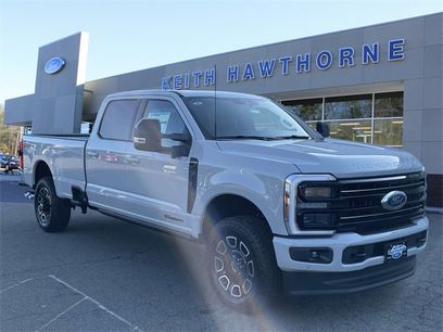 New 2025 Ford F350 Platinum w/ FX4 Off-Road Package