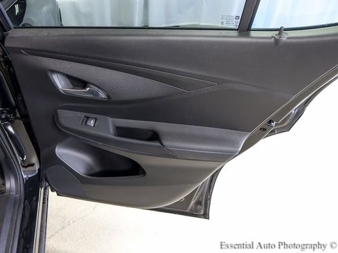 Used 2024 Buick Envista Sport Touring w/ Advanced Safety Package FWD image 20