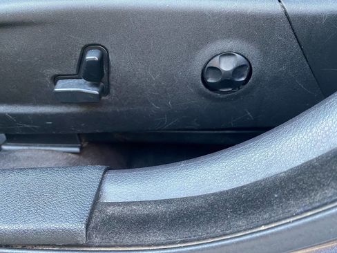 Used 2016 Chrysler 300 S w/ 300S Premium Group image 18