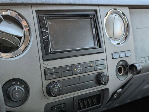 Used 2011 Ford F350 XLT w/ XLT Premium Pkg image 21