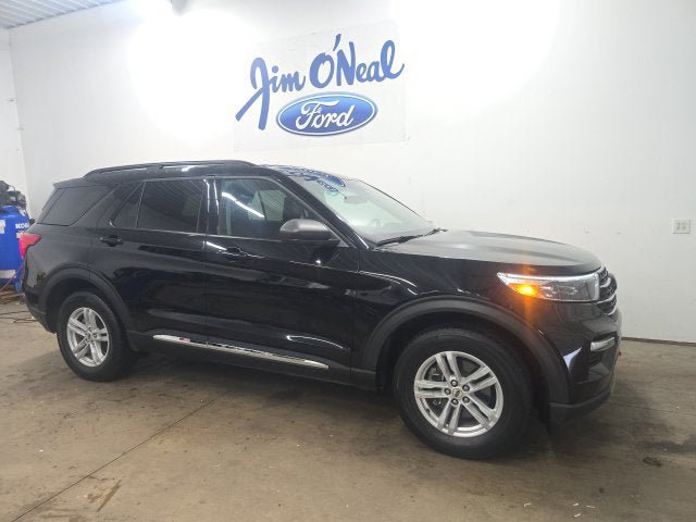 Used 2024 Ford Explorer XLT w/ Equipment Group 202A AWD/4WD image 1