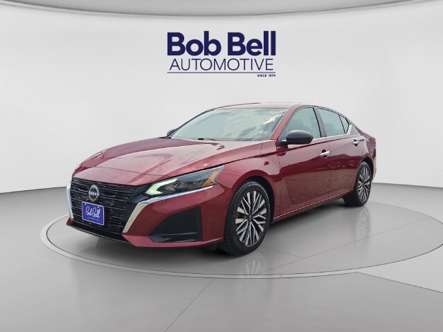 Used 2024 Nissan Altima 2.5 SV FWD image 1