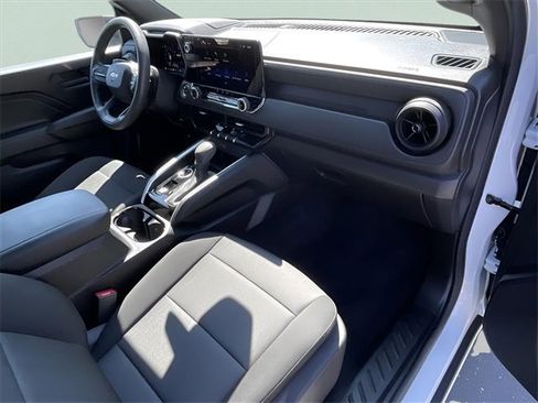 Used 2024 Chevrolet Colorado W/T w/ WT Convenience Package II image 31