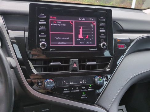 Used 2024 Toyota Camry SE image 17