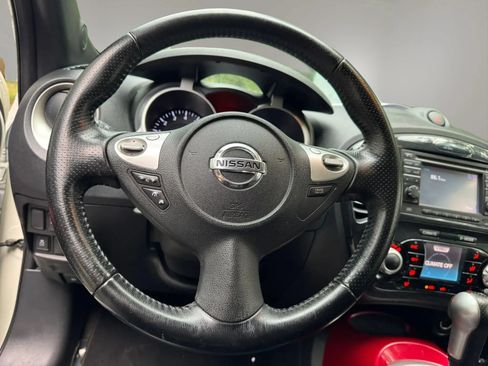 Used 2011 Nissan Juke SL AWD/4WD image 19