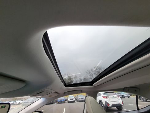 Used 2013 Lexus ES 300h image 27