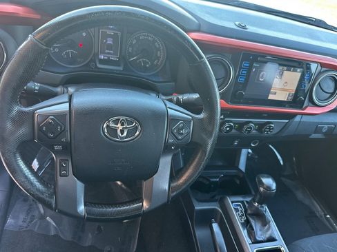 Certified 2016 Toyota Tacoma TRD Sport RWD image 15