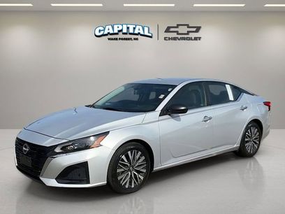 Used 2024 Nissan Altima 2.5 SV