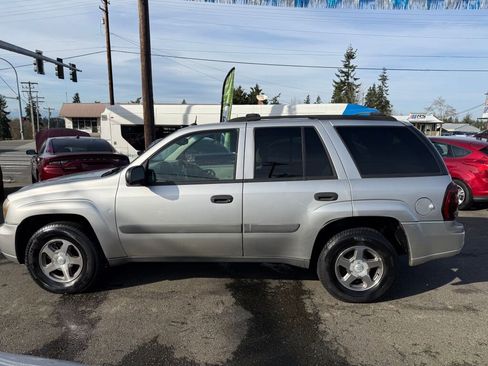Used 2005 Chevrolet TrailBlazer LS w/ LS Preferred Equipment Group image 4