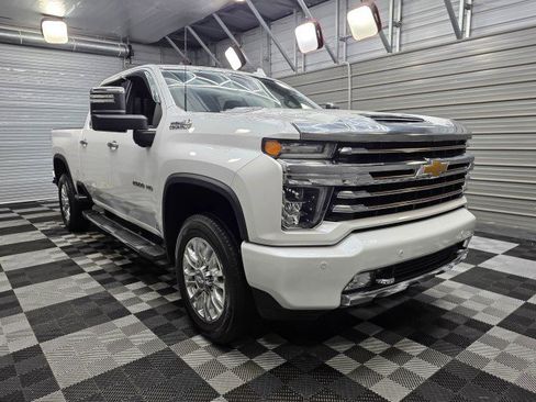 Used 2020 Chevrolet Silverado 2500 High Country w/ Safety Package II AWD/4WD image 4