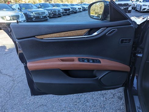 Used 2019 Maserati Ghibli S Q4 image 11