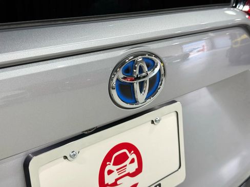 Used 2021 Toyota RAV4 SE image 71