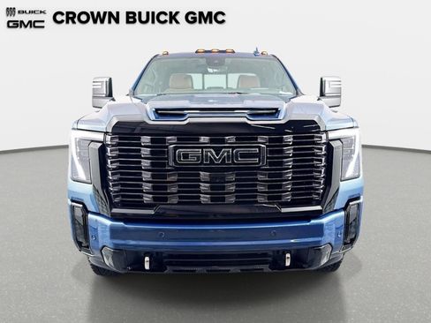 Certified 2025 GMC Sierra 3500 Denali Ultimate AWD/4WD image 2